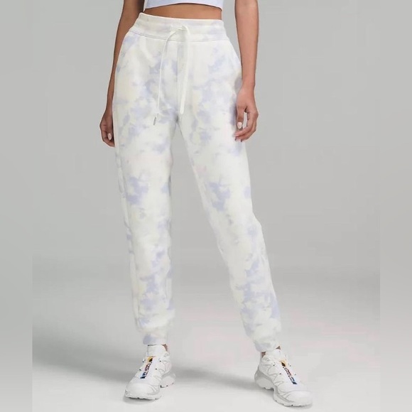 lululemon athletica Pants - lululemon scuba sweats size 4